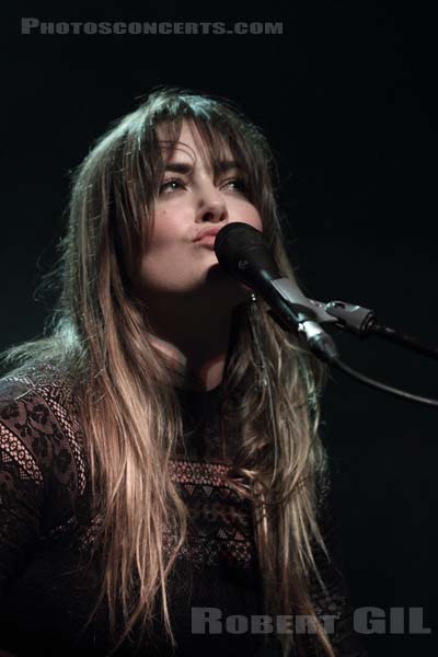 JULIA STONE - 2012-04-24 - PARIS - Cafe de la Danse - 